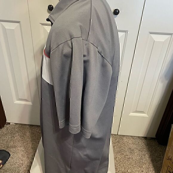 Travis Mathew Mens XXL Gray/White Short Sleeve Polo - Picture 2 of 5